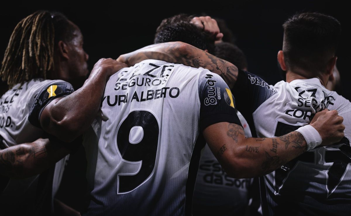 Craque Neto aponta time imbatível para 2025 e desafia o título: ‘Impressionante!’