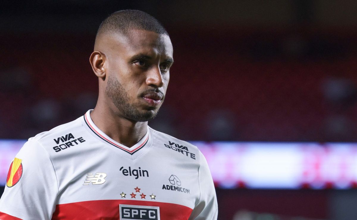 André Silva lamenta derrota do São Paulo e pede reação imediata no Paulistão