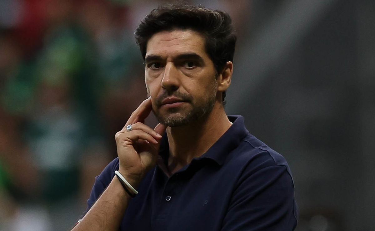 Abel Ferreira expõe motivo pelo desempenho ruim do Palmeiras: “não vou trocar…”