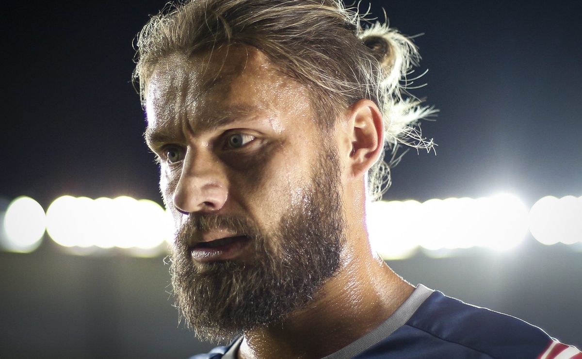 Rafael Sóbis sobe o tom e faz dura crítica para Lyanco, do Atlético-MG: “Fanfarrão”