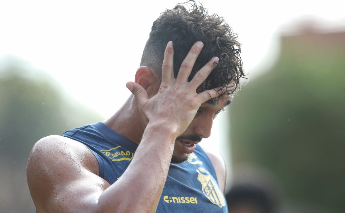 Escalação do Santos: Pituca pode ser ‘sacado’ e Caixinha faz mudanças no time contra o Corinthians