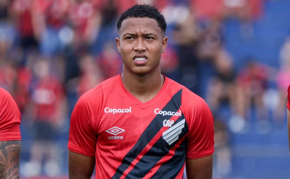 Comentarista surpreende e exalta Isaac, ex-Fluminense: ‘Muito melhor que Canobbio’