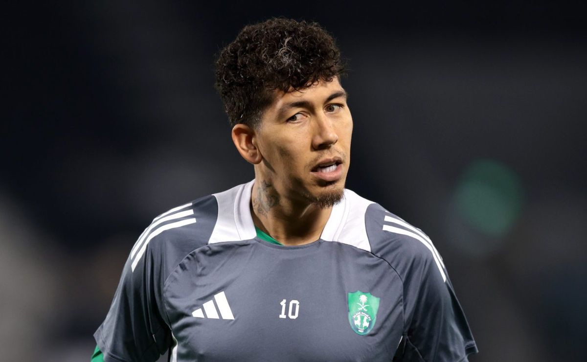 Roberto Firmino no Palmeiras tem reviravolta e volta ao Brasil entra em pauta