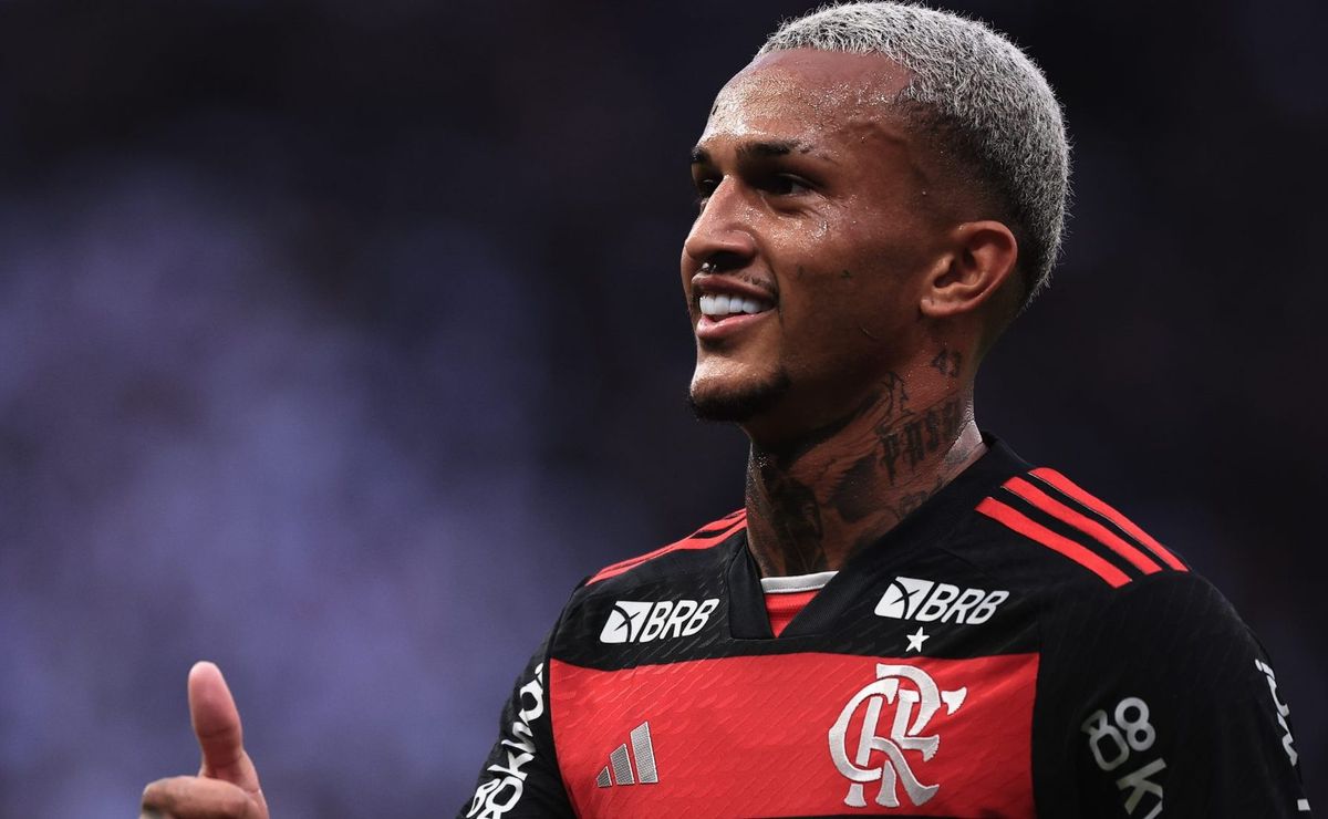 Wesley volta à mira do Barcelona e Flamengo só venderá por R$ 209 milhões, diz jornal