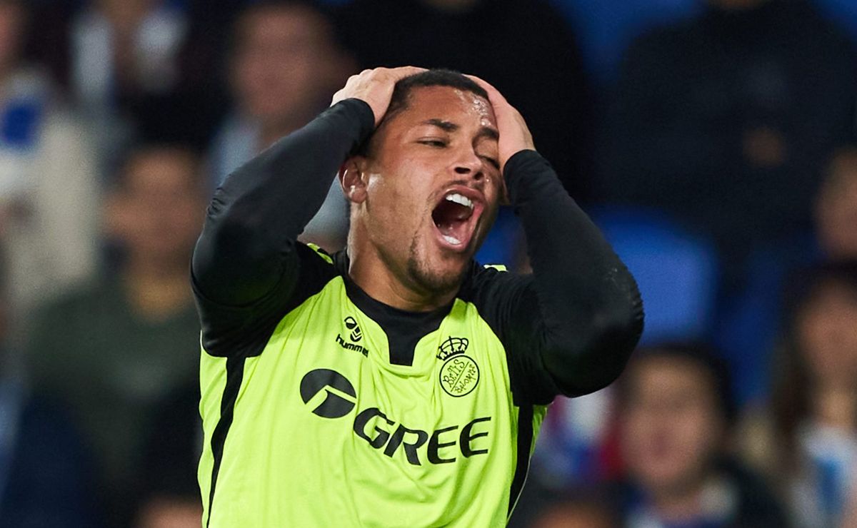 Vitor Roque contratado pelo Palmeiras esquenta após ‘facilitador’ envolvendo Lewandowski no Barcelona-ESP