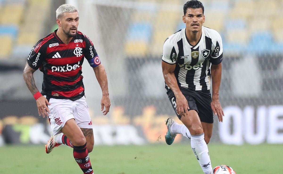Flamengo vence Botafogo em clássico de muita confusão no Maracanã