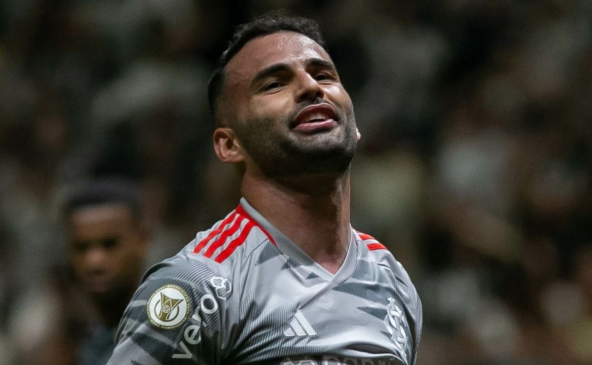 Santos não quer pagar por Thiago Maia e oferece volante João Schmidt ao Internacional
