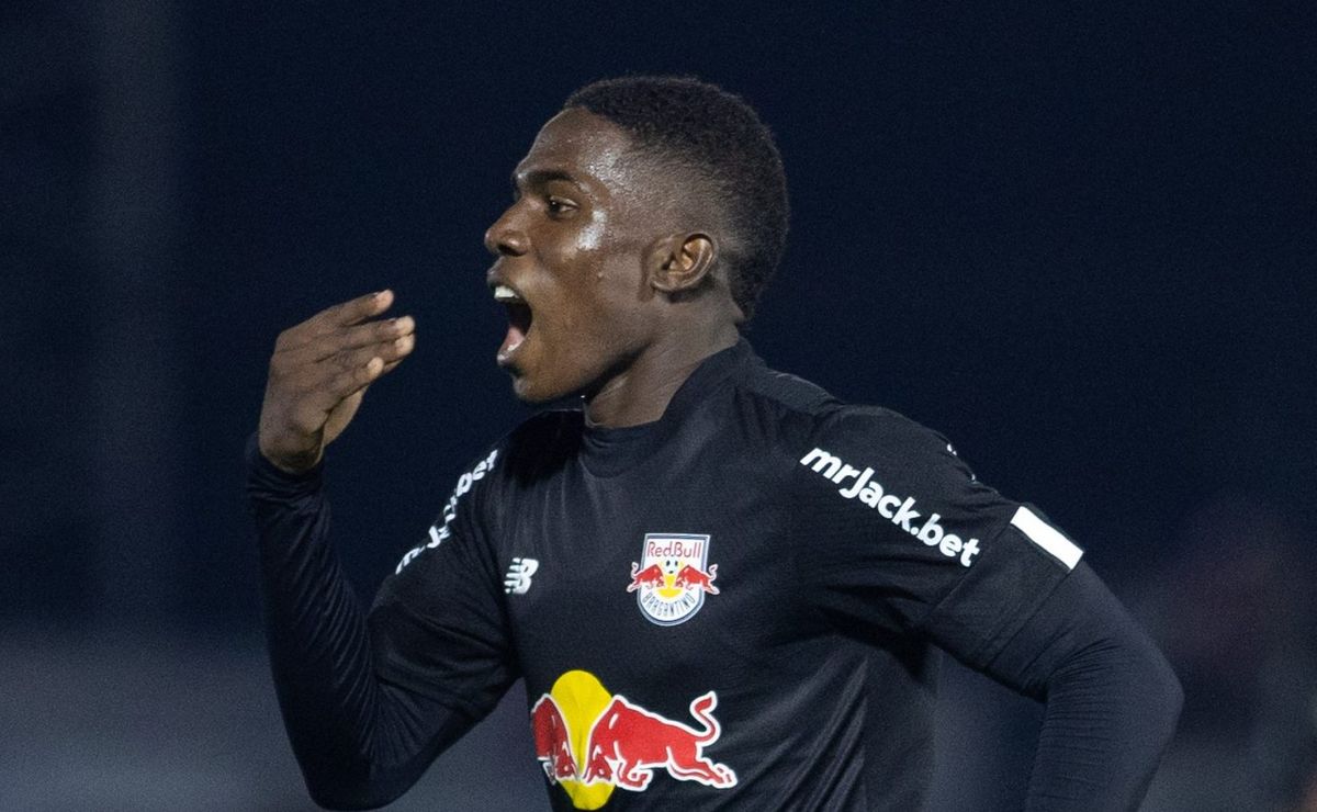 Botafogo prepara nova proposta e quer Hnery Mosquera até o final do Campeonato Carioca