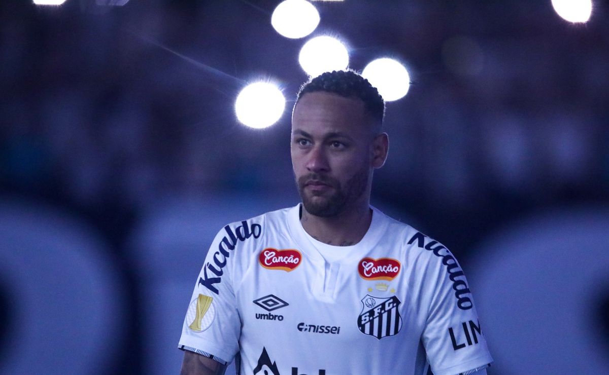 Neymar enfrentará seu maior algoz entre os rivais do Santos