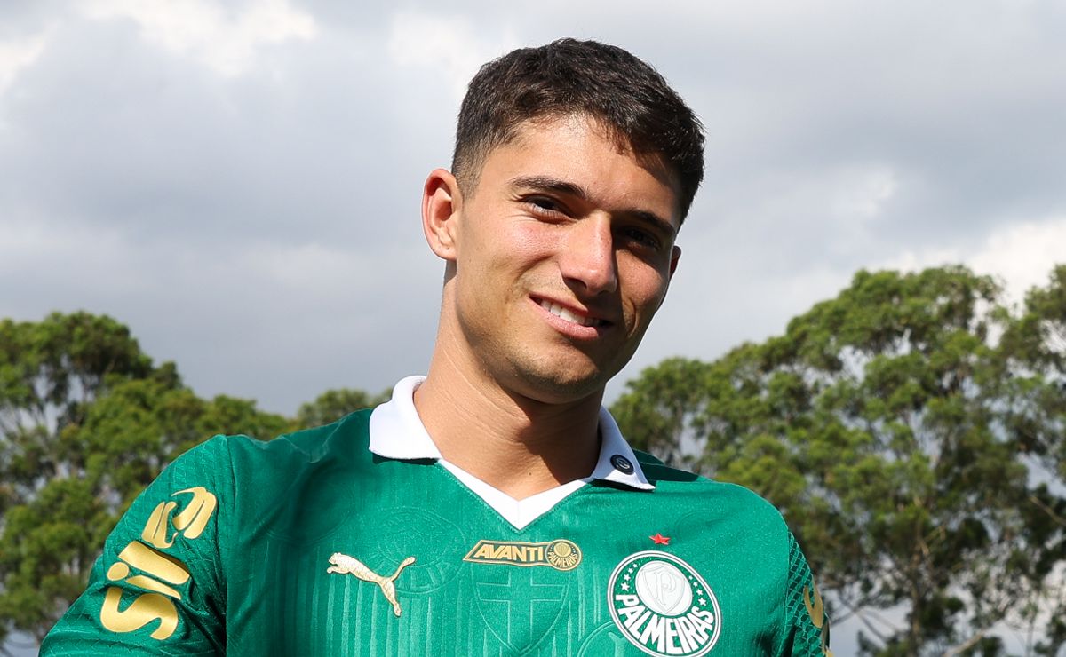 20 dias após chegar no Palmeiras, Emiliano Martínez recebe ordem de Abel Ferreira