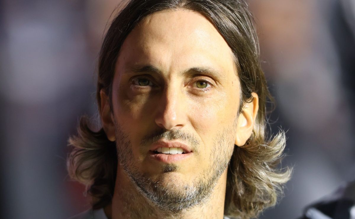 Pressionado por evolução, Zubeldía promete evolução do São Paulo: “Vamos encontrar o equilíbrio”