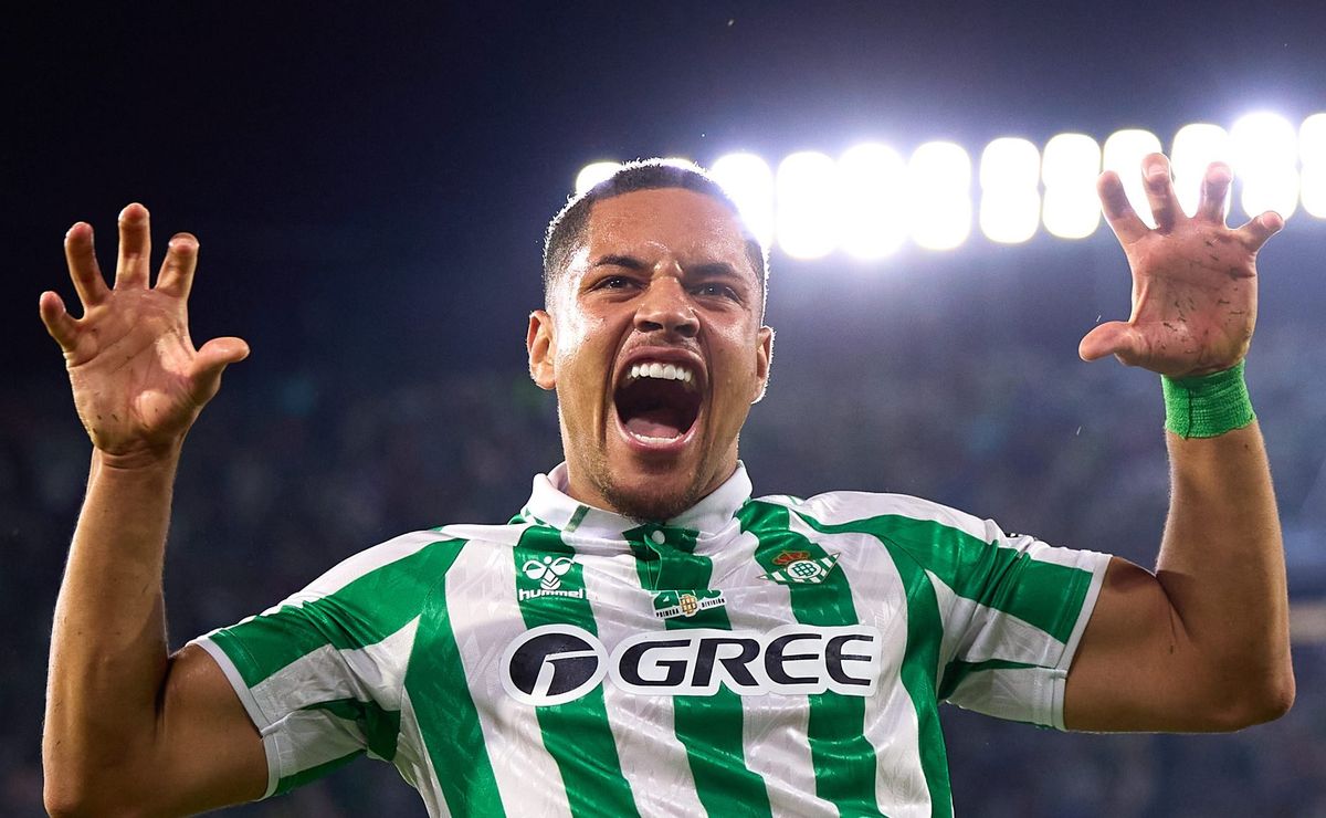 Torcedores do Palmeiras aprovam a chegada de Vitor Roque e notícia chega ao departamento de futebol