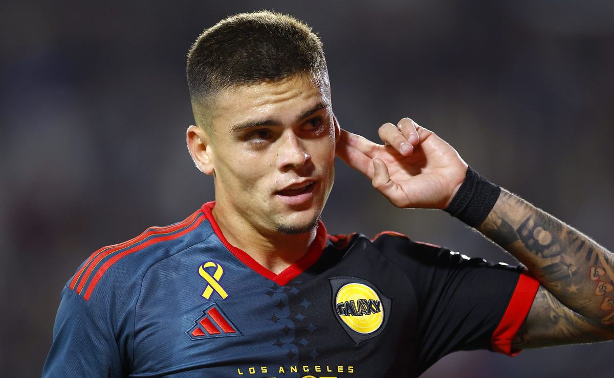 Palmeiras aumenta busca na MLS e abre conversas para contratar Gabriel Pec, do LA Galaxy