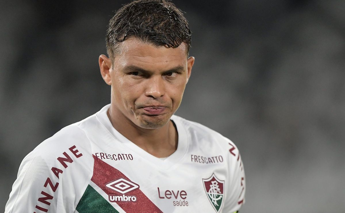 Thiago Silva não treina e vira preocupação para duelo importante contra o Nova Iguaçu