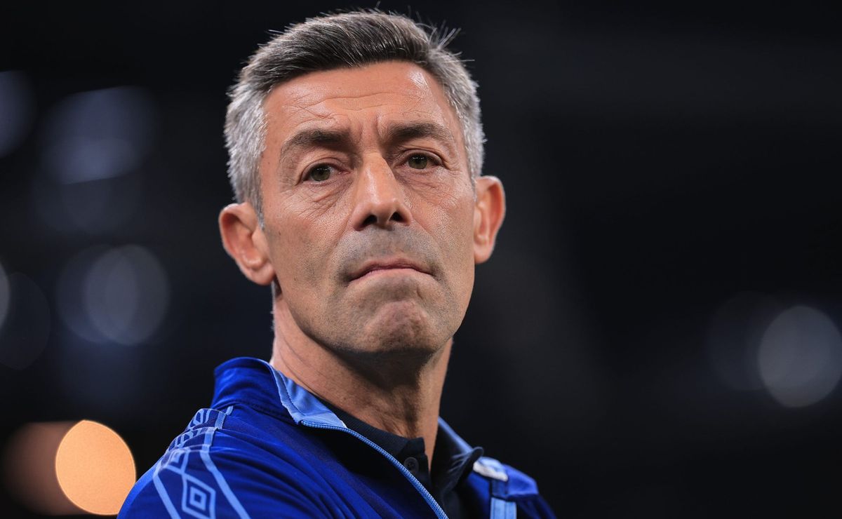 Pedro Caixinha sob pressão no Santos e jornalista diz que saída pode acontecer