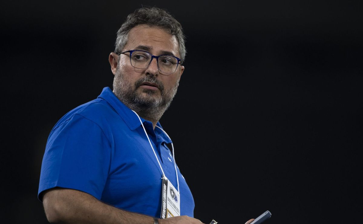 CEO do Cruzeiro admite dificuldades e alerta: “A equipe precisa melhorar muito”