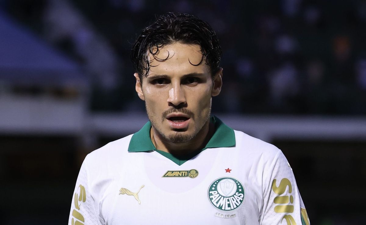 Raphael Veiga projeta Palmeiras x São Paulo e elogia time de Zubeldía: “grande equipe, ótimos jogadores”