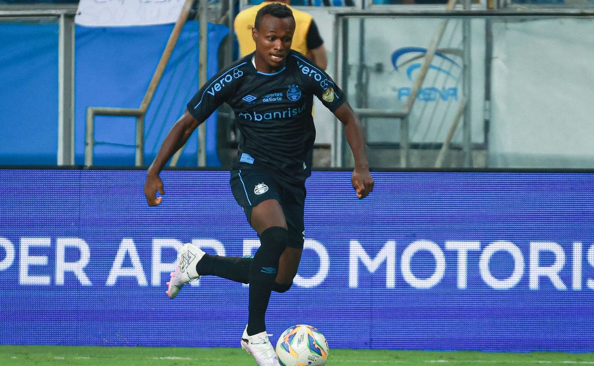 Nathan Fernandes é regularizado no BID da CBF, mas sua estreia pelo Botafogo deve acontecer na Recopa