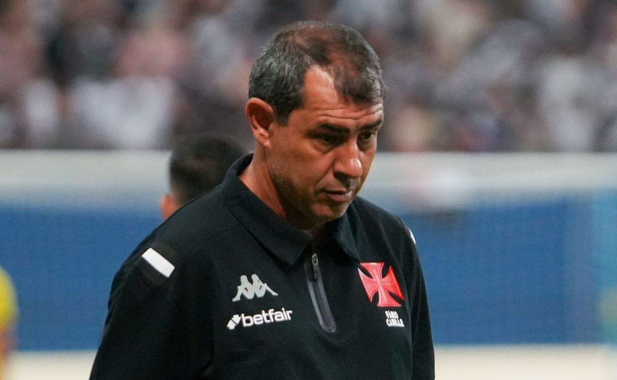 Fábio Carille ganha mais dois desfalques além de Jair para Flamengo X Vasco