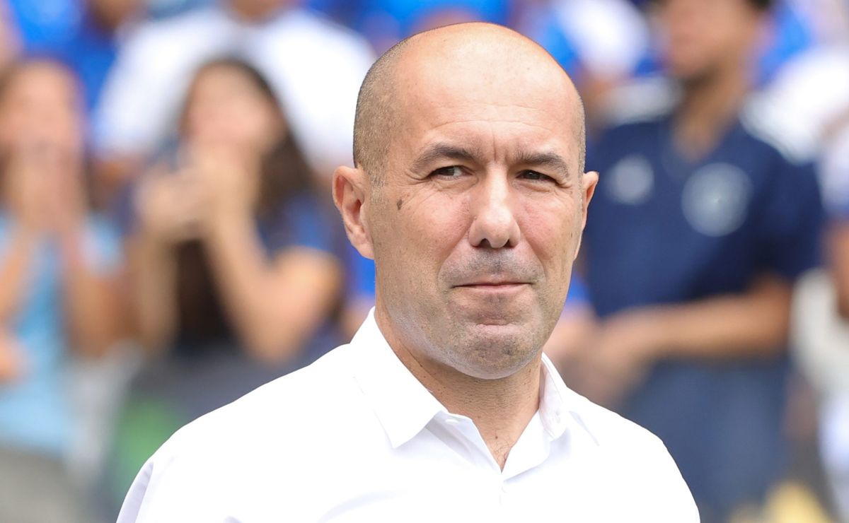 Com aval de Leonardo Jardim, Cruzeiro confirma saída por empréstimo de Jhosefer ao América-MG