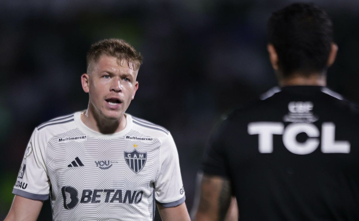 Bruno Fuchs treina pela primeira vez no Palmeiras em preparação para clássico