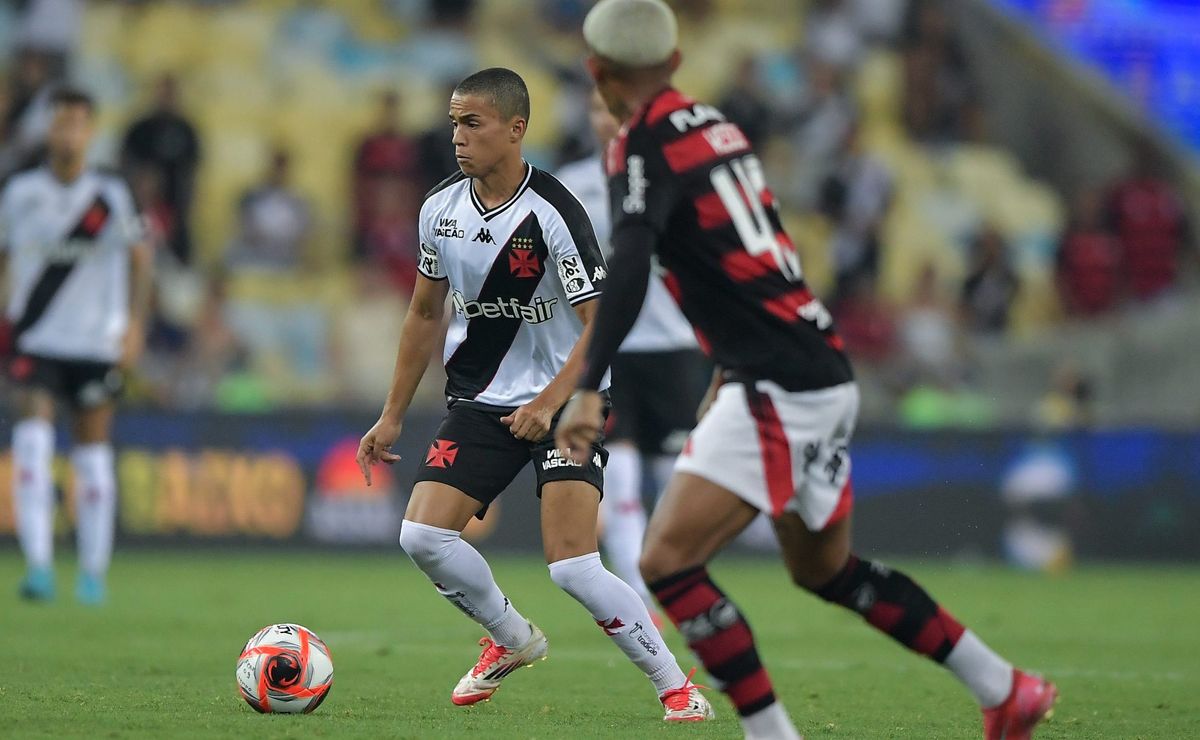 Zuccarello comete pênalti e Vasco perde para o Flamengo pelo Campeonato Carioca