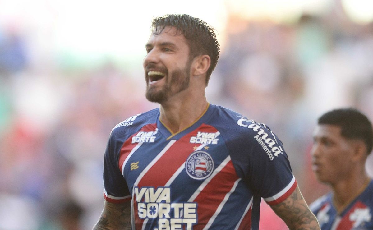 Após chegada de Otávio e Everaldo, diretoria do Fluminense toma decisão sobre a contratação de um meia