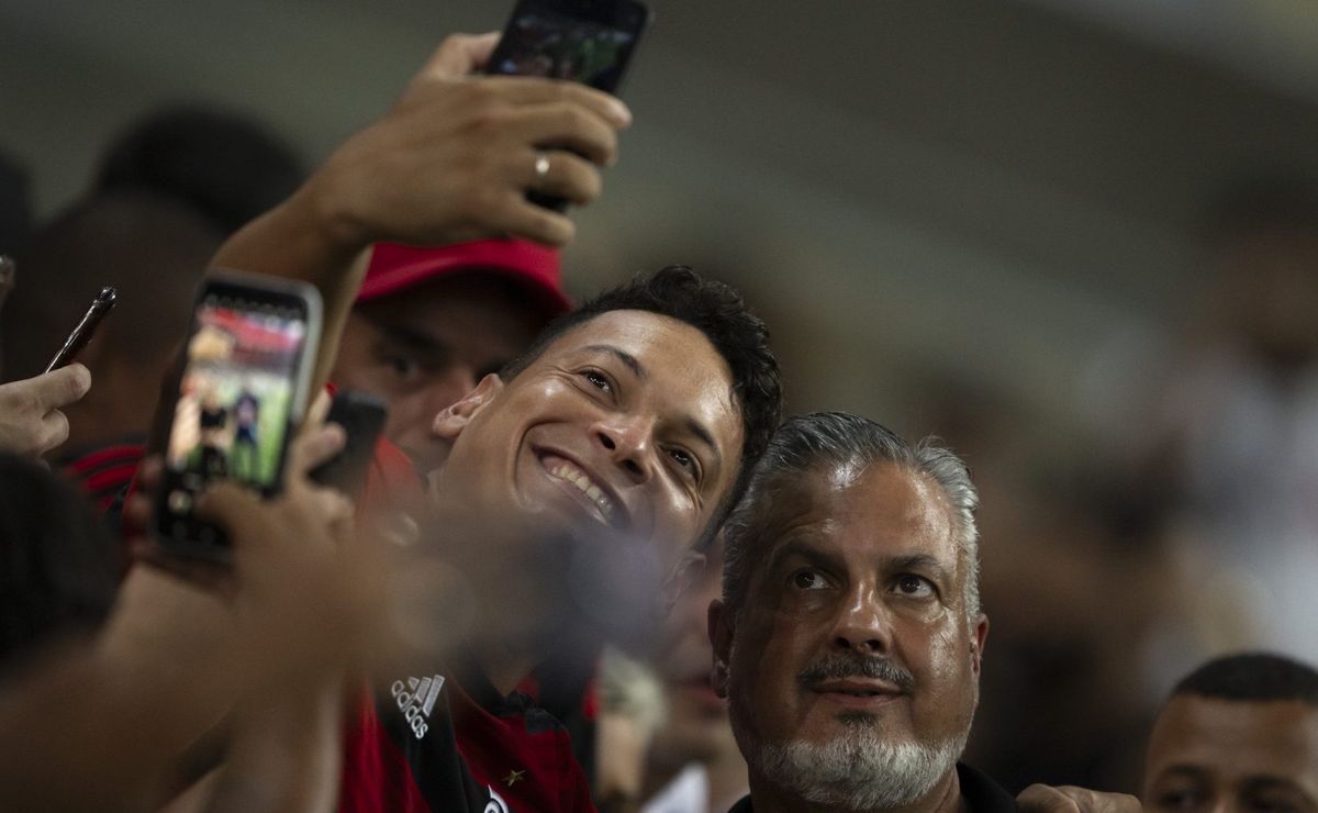 Boto recebe proposta por craque do Flamengo e Nação debocha de valores: “Tá duro?”