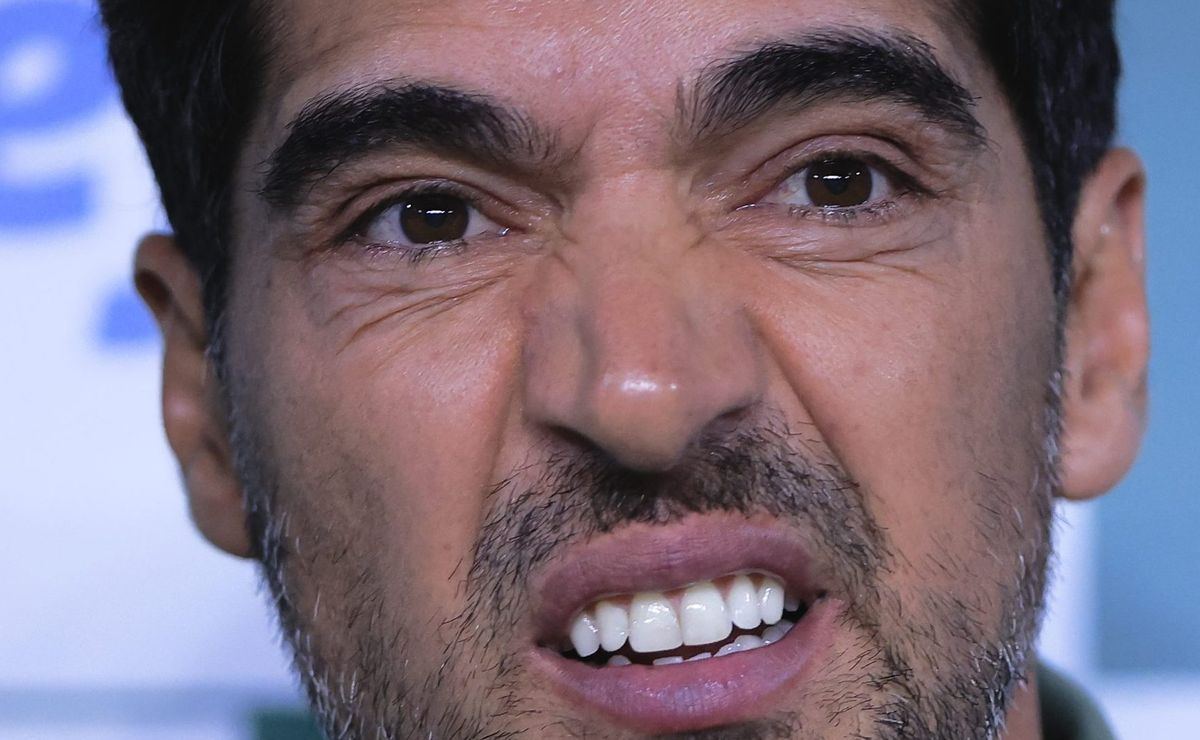 Após jogo ruim, críticas a Abel Ferreira aumentam: “Ganha milhões para um futebol medíocre…”