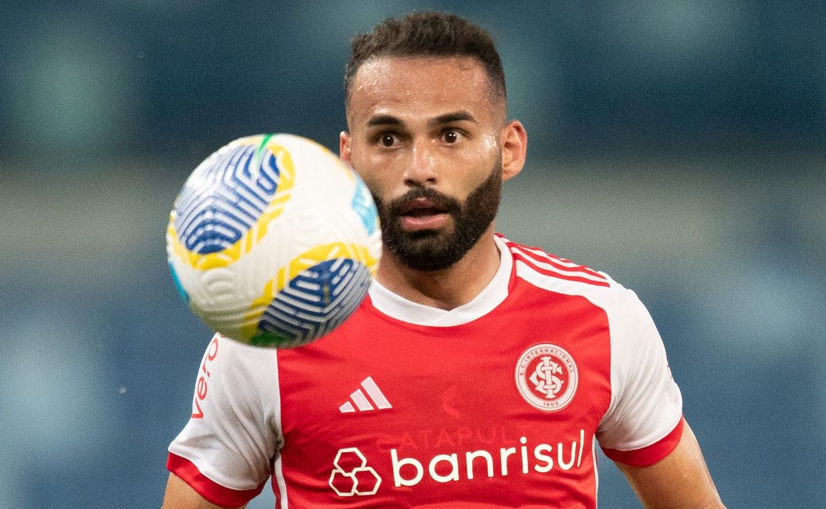 Fábio Sormani detona Internacional em negociação com o Santos envolvendo o volante Thiago Maia