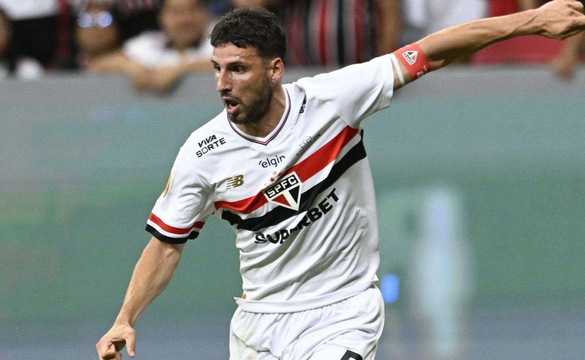 Torcida do São Paulo critica atuação de Calleri após empate com o Palmeiras no Paulistão