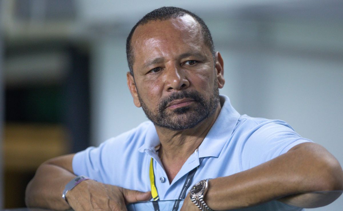 Pai de Neymar confirma ideia do camisa 10 continuar no Santos: “Projeto não é de cinco meses”