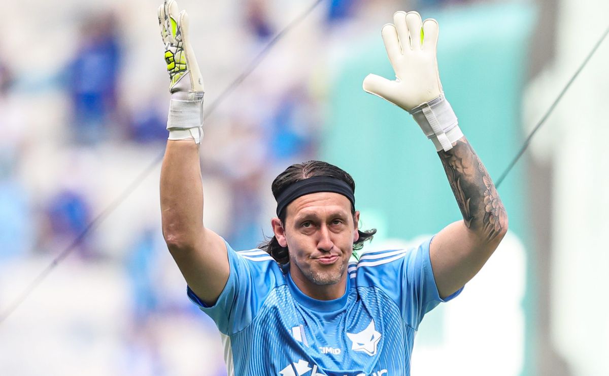 Saída do goleiro é decretada pela torcida do Cruzeiro após novos tropeços: “Não dá mais”