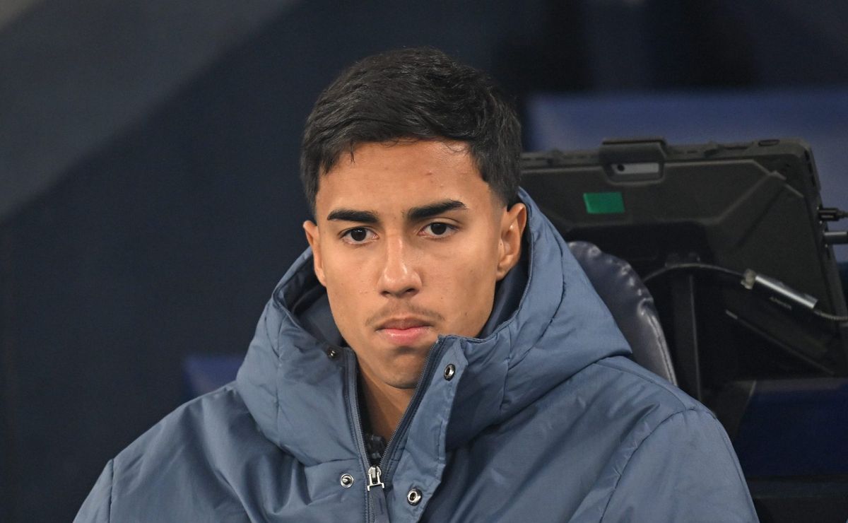 Empresário de Vitor Reis revela que desejo do Palmeiras foi vetado por Manchester City