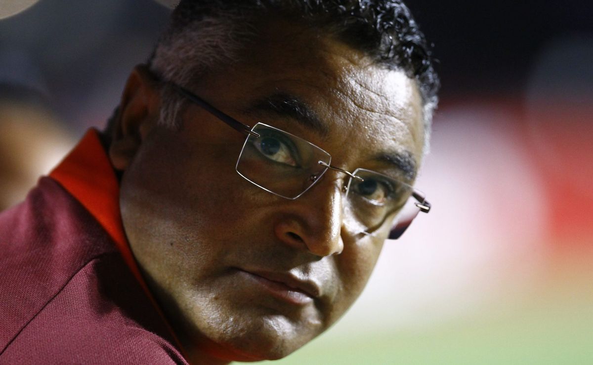 Roger Machado, do Internacional, elogia craque do futebol brasileiro: “Tenho um cara que trabalha muito bem”