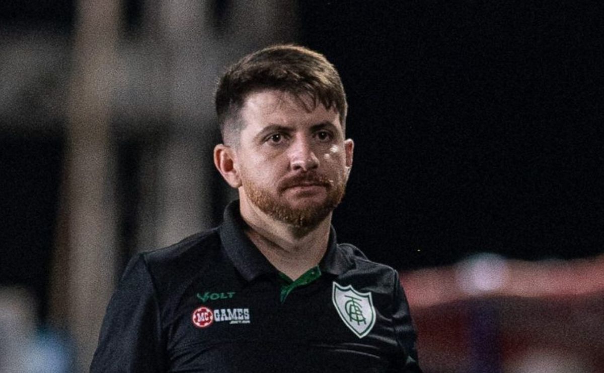 Técnico do América-MG, William Batista, elogia Cruzeiro de Leonardo Jardim: “adversário difícil”