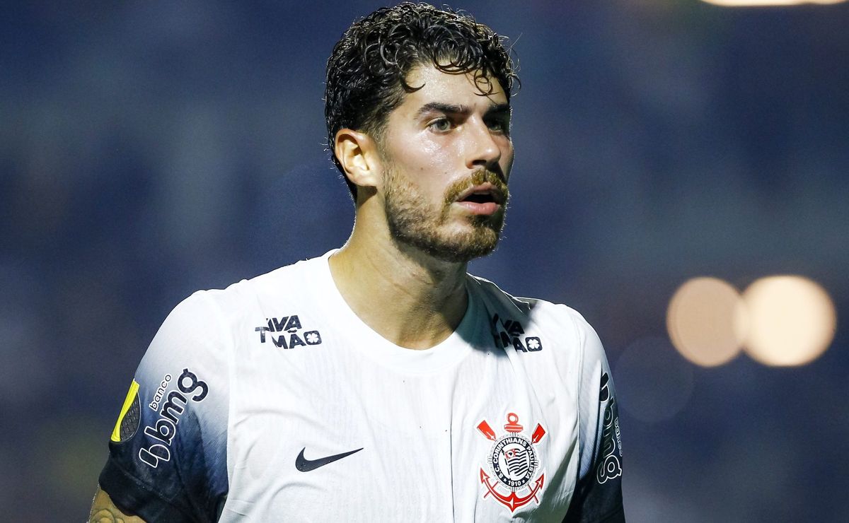 Ramón Díaz prefere Héctor Hernández no Corinthians e Pedro Raul não viaja para decisão na Libertadores