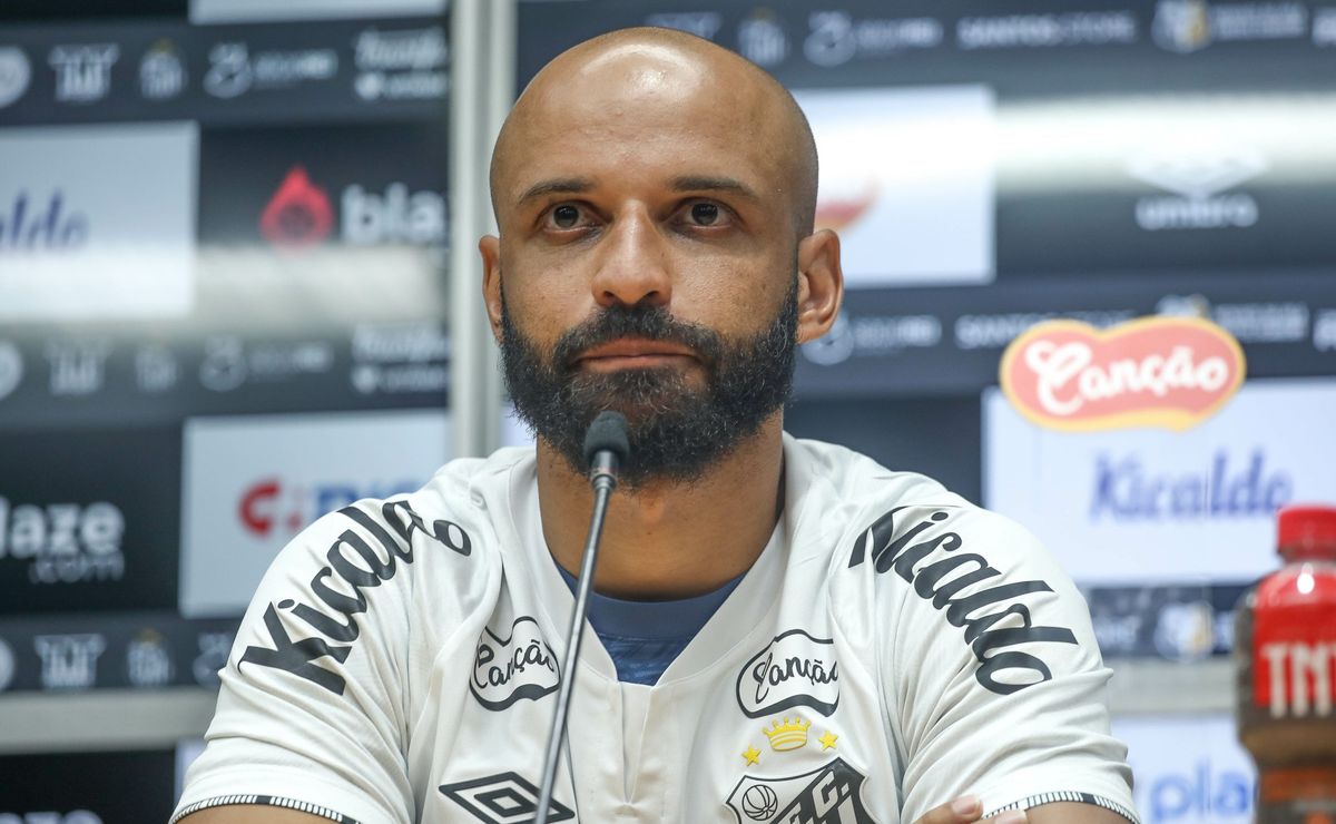 Thaciano comemora primeiro gol ao retorno ao Santos e mira sequência do torneio ”Temos plena confiança”