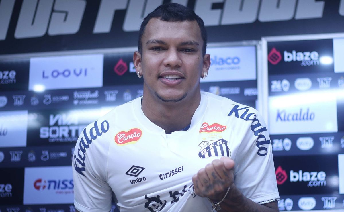 Gabriel Veron pode estrear pelo Santos nesta quarta diante do Noroeste pelo Campeonato Paulista