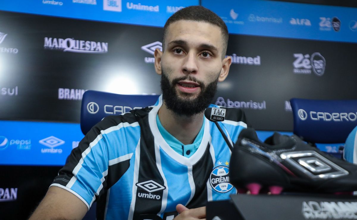 Grêmio muda de ideia e topa fazer negócio por Gustavo Martins após chegada de Wagner Leonardo