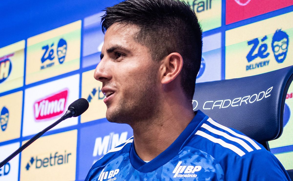 Gamarra faz aviso para Leonardo Jardim e comemora acerto com o Cruzeiro: “Um sonho”