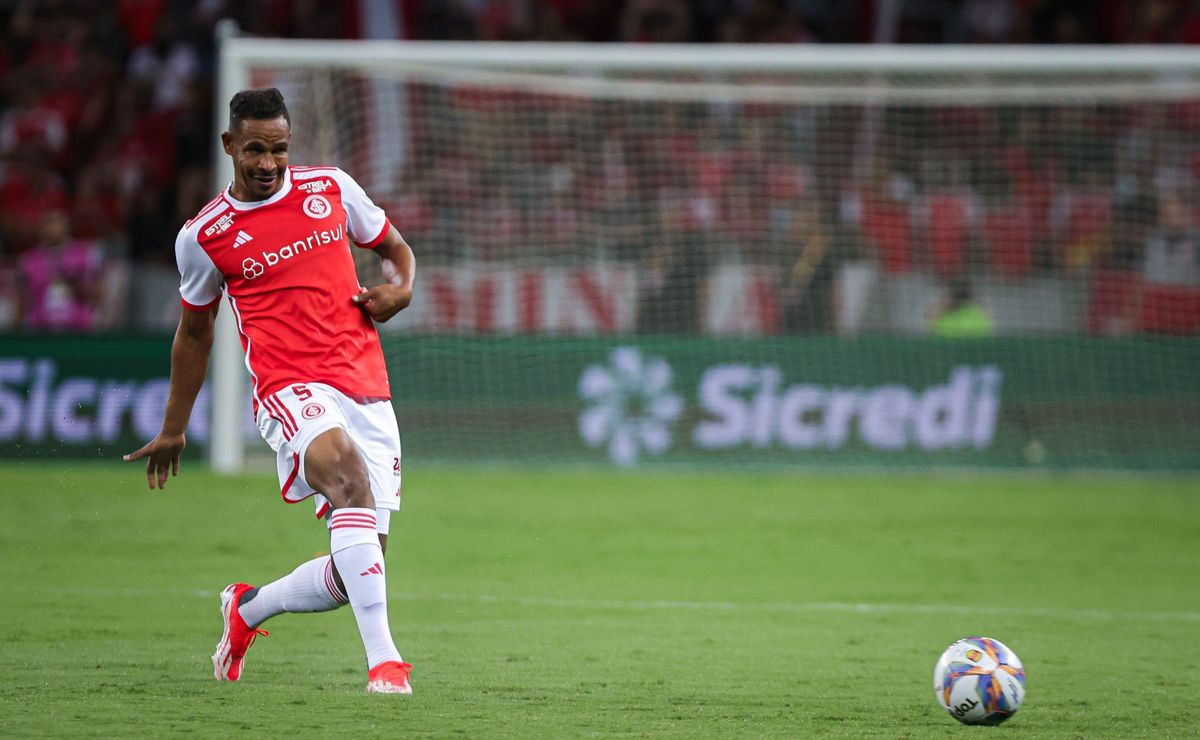 Elenco do Internacional faz treino intensificado para duelo contra o Caxias no Campeonato Gaúcho
