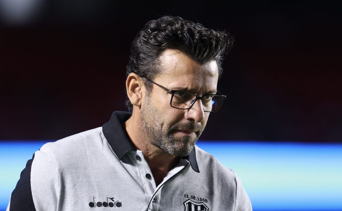 Alberto Valentim comenta disputa com o Palmeiras após São Paulo x Ponte Preta: “Esquecer o regulamento…”