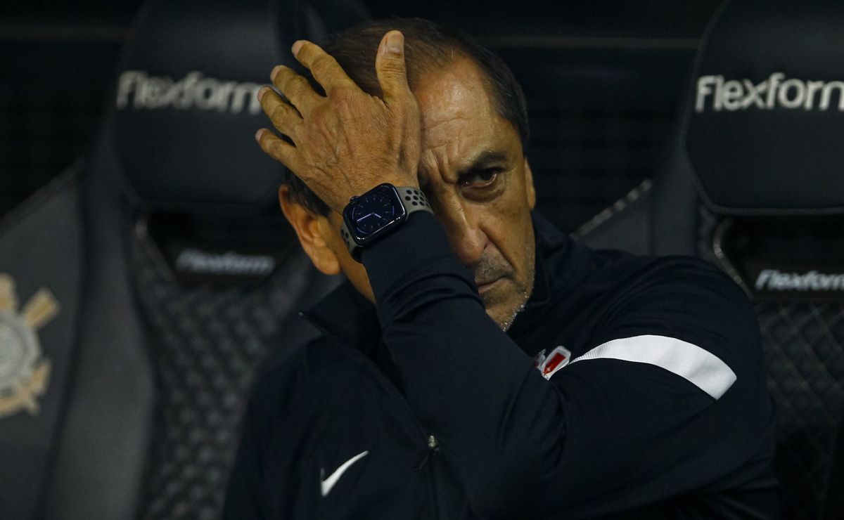 Ramón Díaz lamenta queda do rendimento do Corinthians na Libertadores: “Vamos analisar”