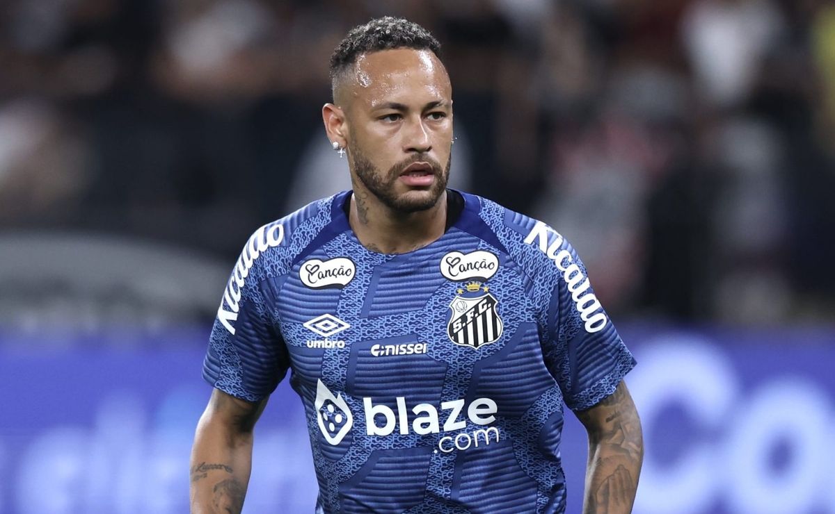 Caixinha revela situação de Neymar no Santos e detalha sobre poupar camisa 10: “ele já…”