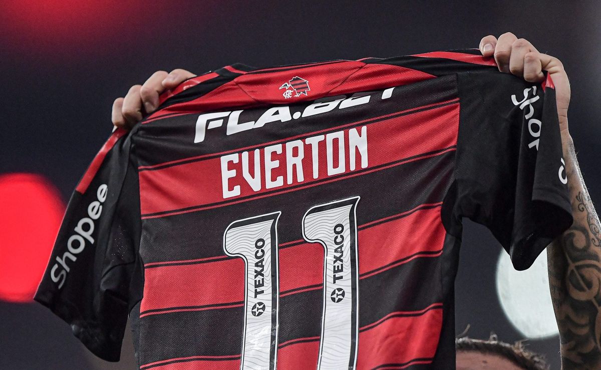 Flamengo terá que adaptar o uniforme para disputa do Super Mundial de Clubes da FIFA, veja as alterações