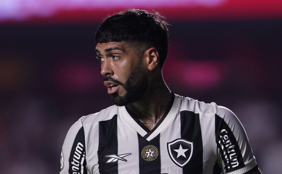 Barboza é detonado por falhas em derrota em Racing x Botafogo: “Dois gols na conta”