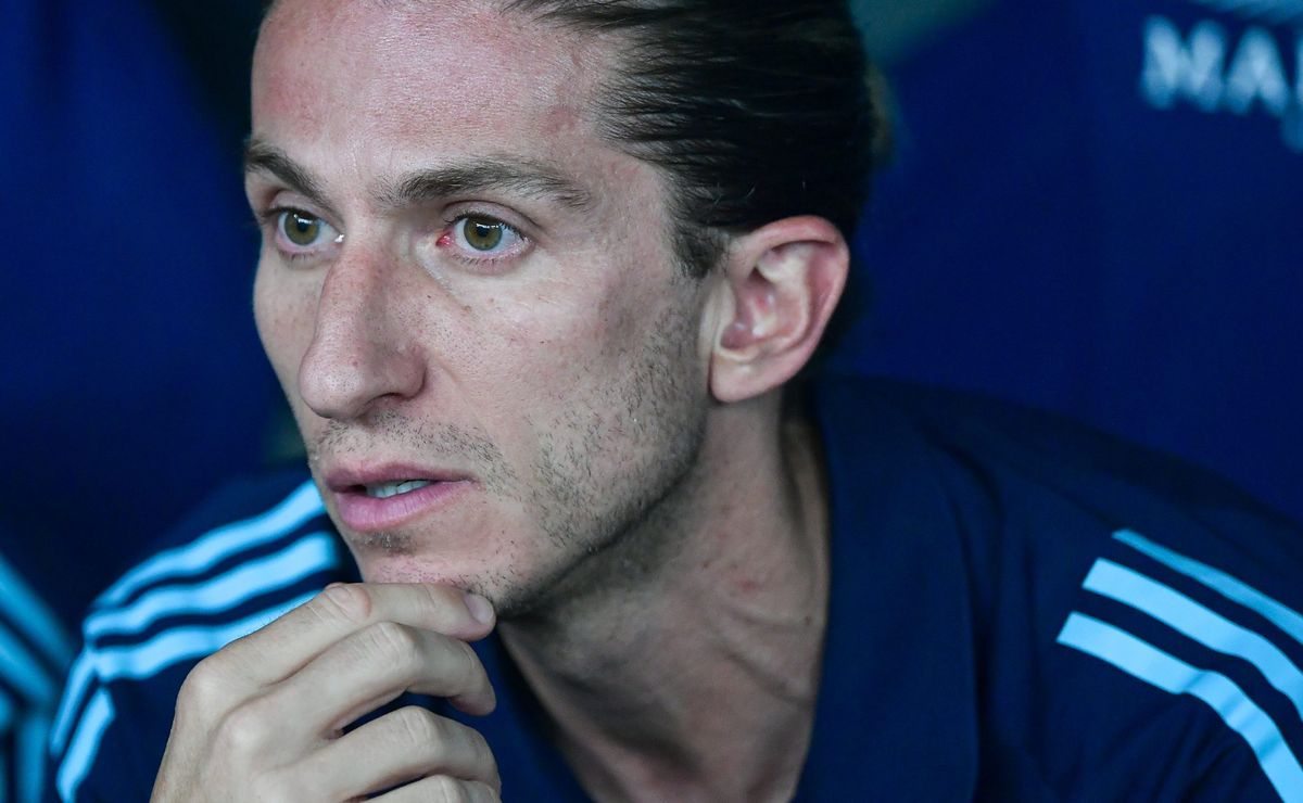 Torcida do Vasco pode acabar vendo o meia Marlon Gomes jogando pelo Flamengo de Filipe Luís