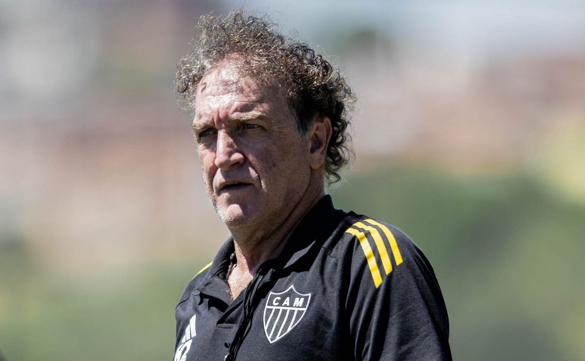 Cuca descobre situação defensiva inusitada antes de Atlético-MG x Tombense pela semifinal