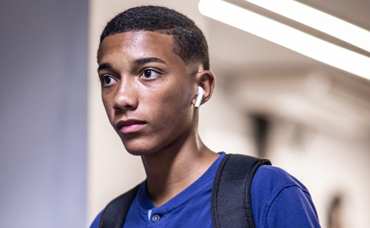 Robinho Junior, filho do ex-jogador Robinho recebe decisão de Pedro Caixinha no Santos e terá minutos em breve